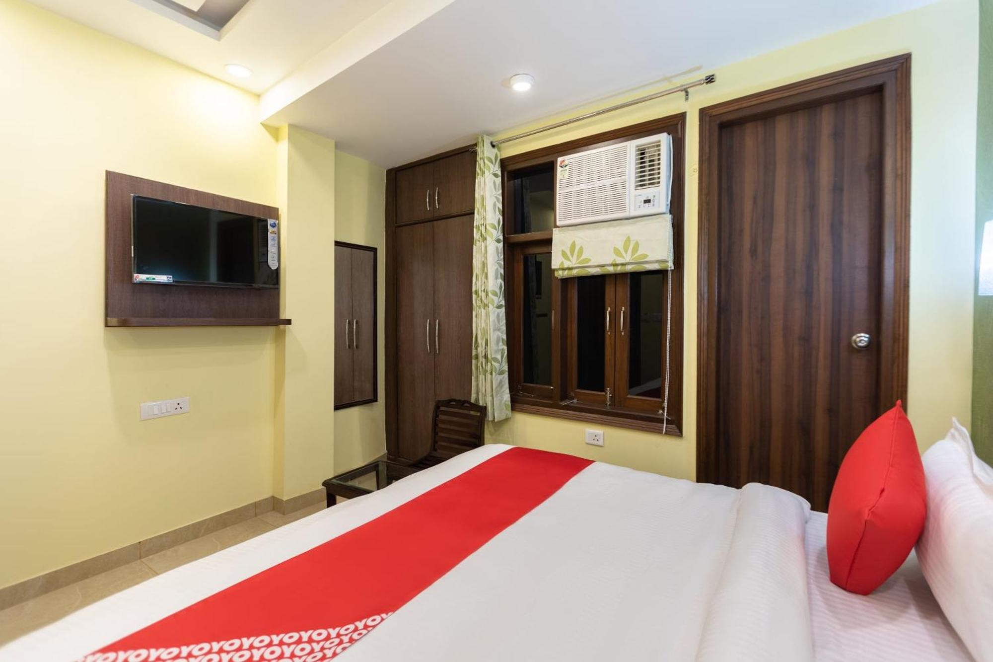 Super Oyo Hotel O Red Stone Inn Nové Dillí Exteriér fotografie