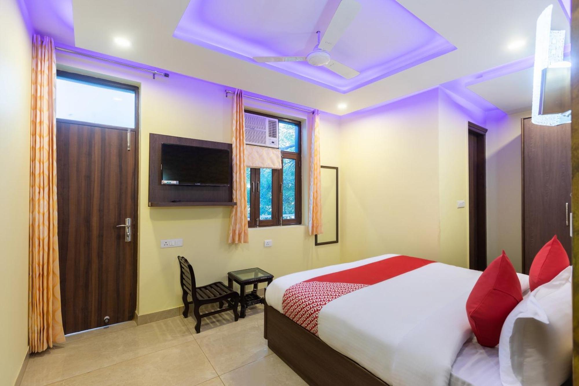 Super Oyo Hotel O Red Stone Inn Nové Dillí Exteriér fotografie